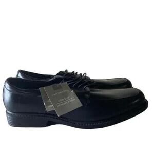 Van Heusen Dress Shoes Mens Size 10.5 Wide Memory Foam Non-Slip Comfortable